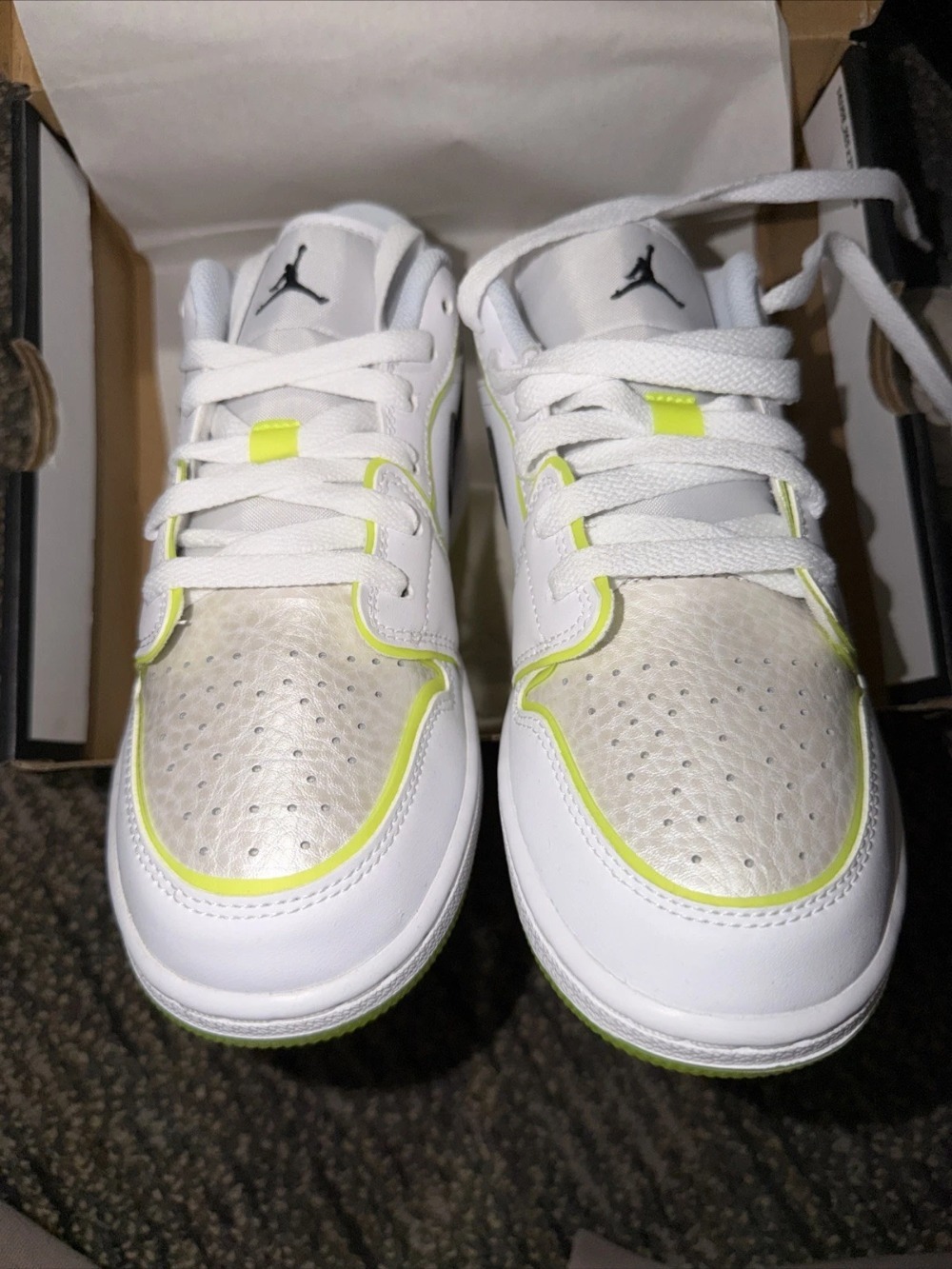 Air Jordan 1 Low SE GS Warped Swoosh — 34.5 / 35 / 36 / 37 / 38, Novo
