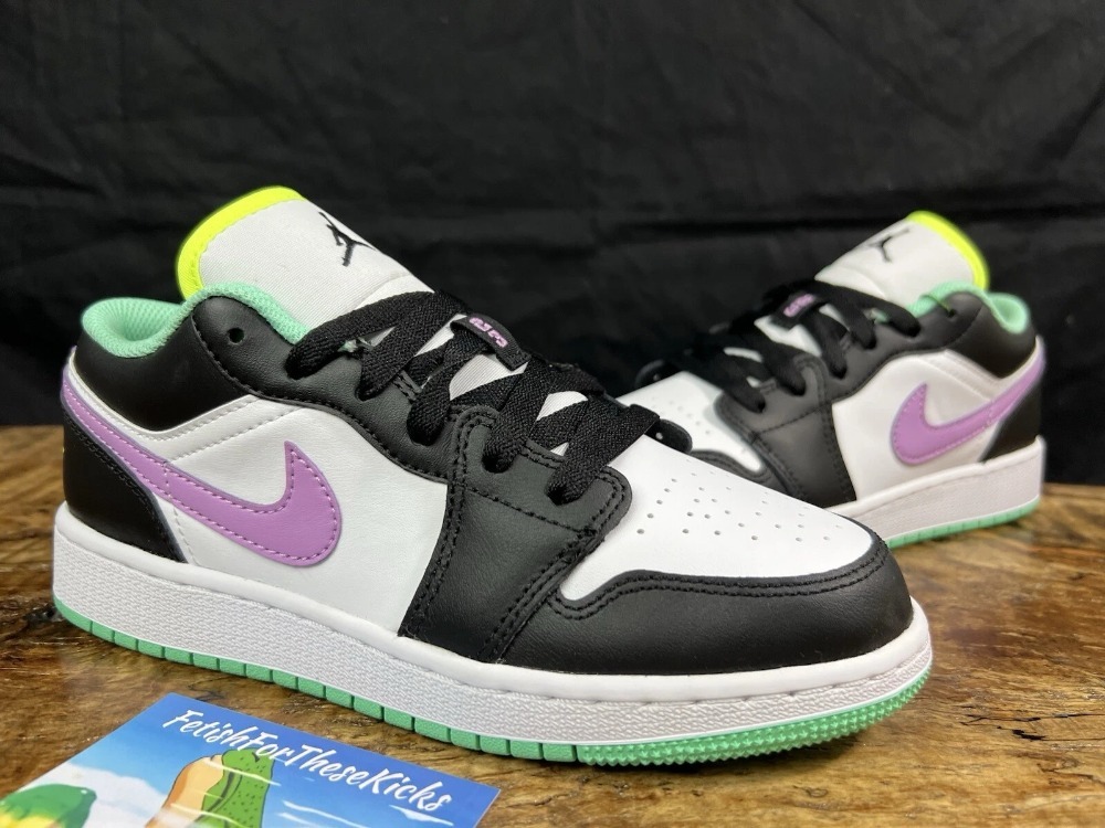 Air Jordan 1 Low GS White Violet Shock — 34 / 35 / 36 / 37 / 38, Novo