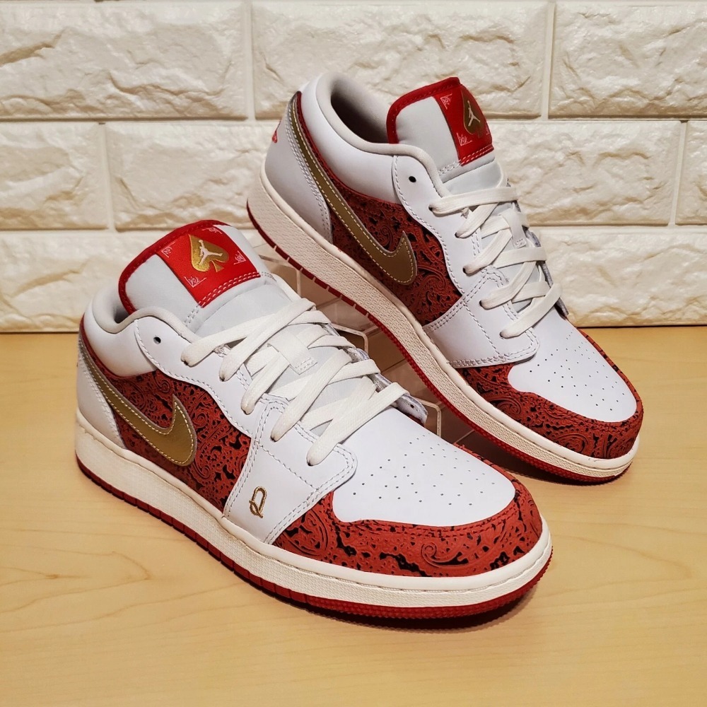 Air Jordan 1 Low SE GS Spades — 34 / 34.5 / 35 / 35.5 / 36 / 37 / 37.5 / 38, Novo