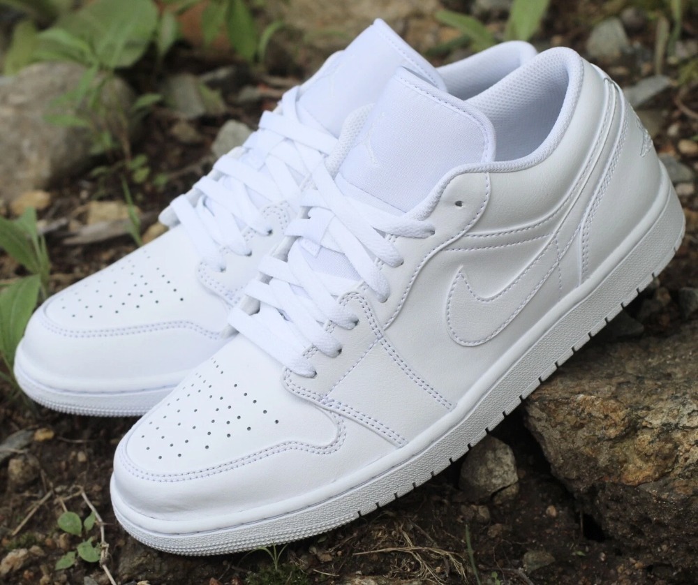 Air Jordan 1 Low Swooshless Triple White — 43.5, Novo