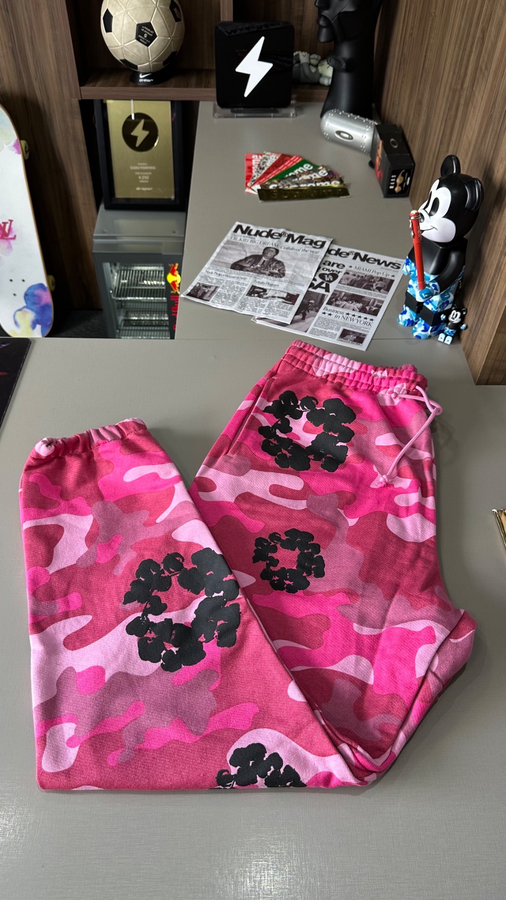 Calça Denim Tears The Cotton Wreath Pink Camo — XG, Novo