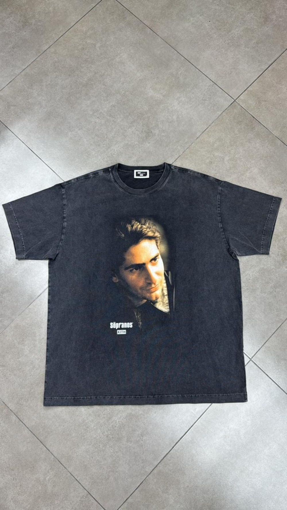 The Sopranos x Kith Camiseta Christopher Vignette Vintage Black — M, Novo