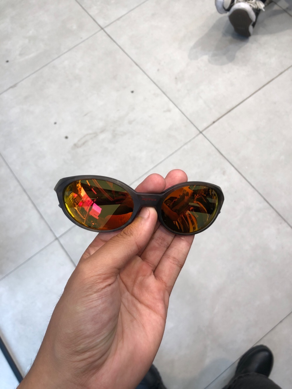 Kith x Oakley Eye Jacket Redux Sandrift — Único, Novo