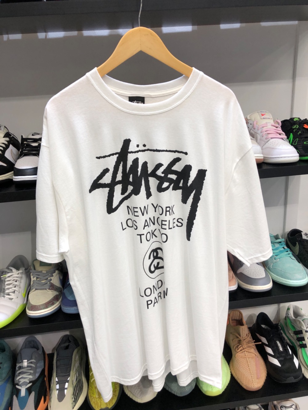 Camiseta Stussy World Locations White — G, Novo