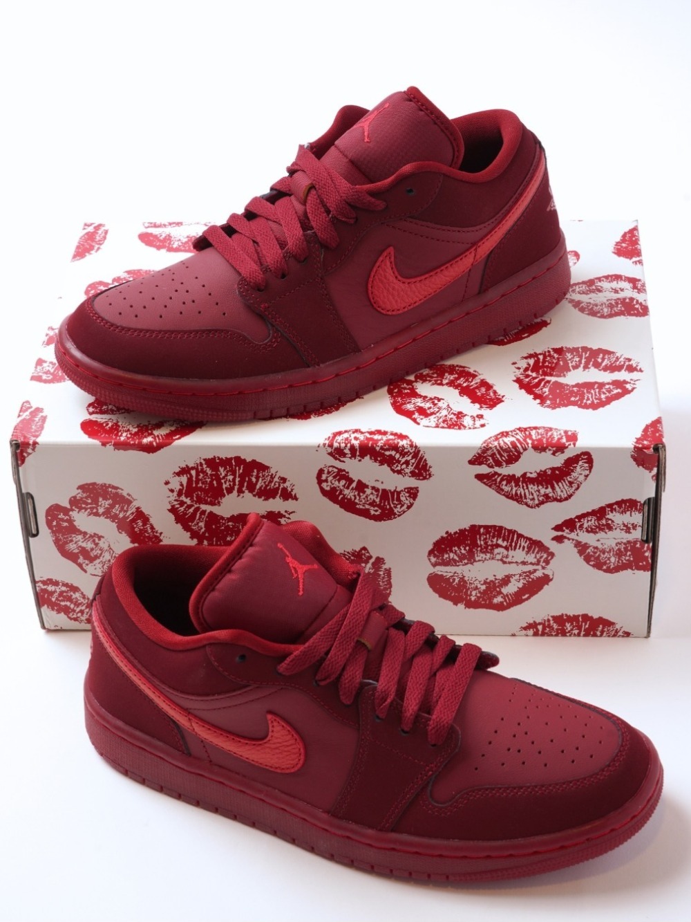 Nike Air Jordan 1 Low Valentine’s Day Team Sierra Red — 36, Novo