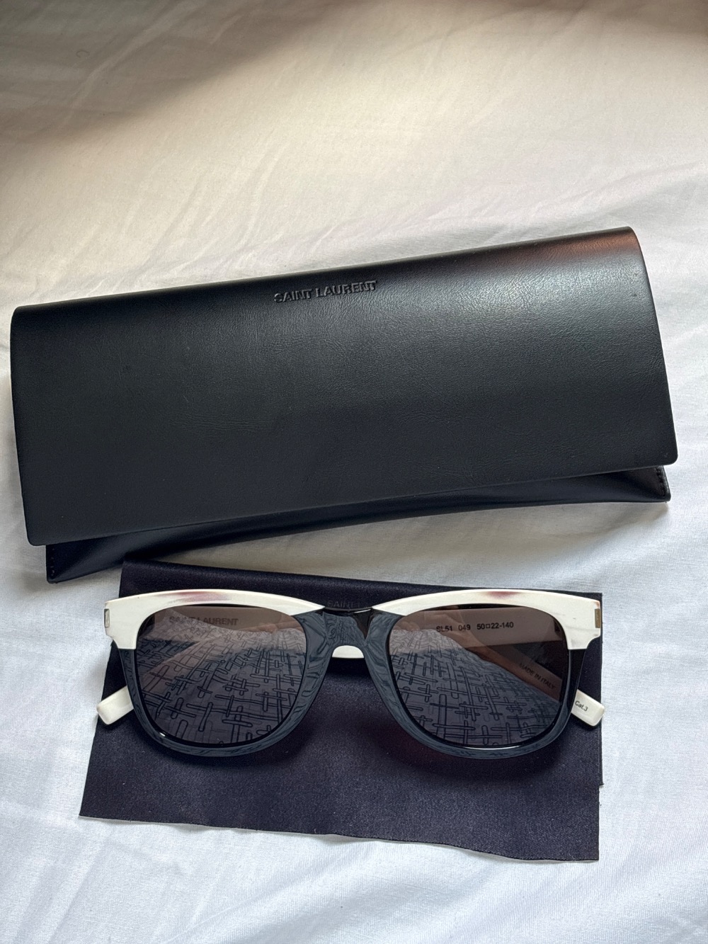 Óculos Yves Saint Laurent SL 51 Square White Black