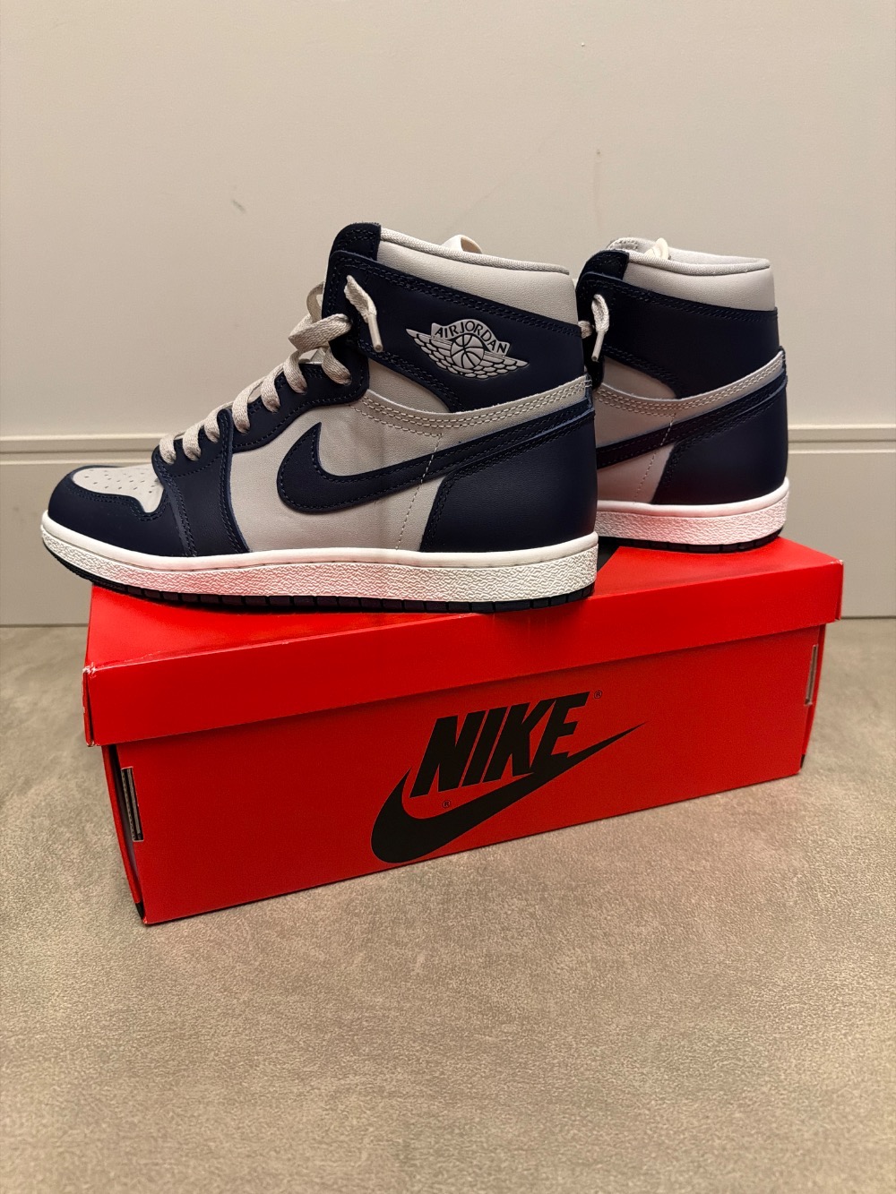 Air Jordan 1 High '85 College Navy — 40, Usado