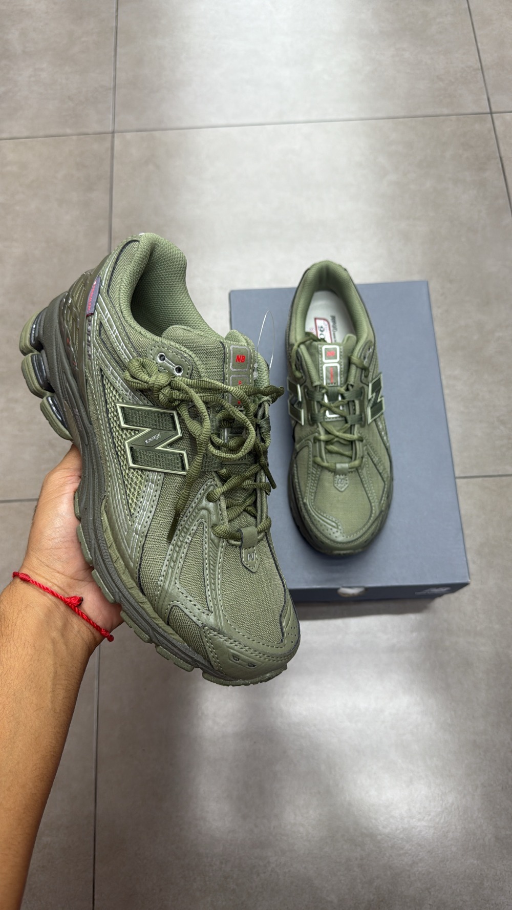 New Balance 1906R Primaloft Dark Olivine Silver Metallic — 41, Novo