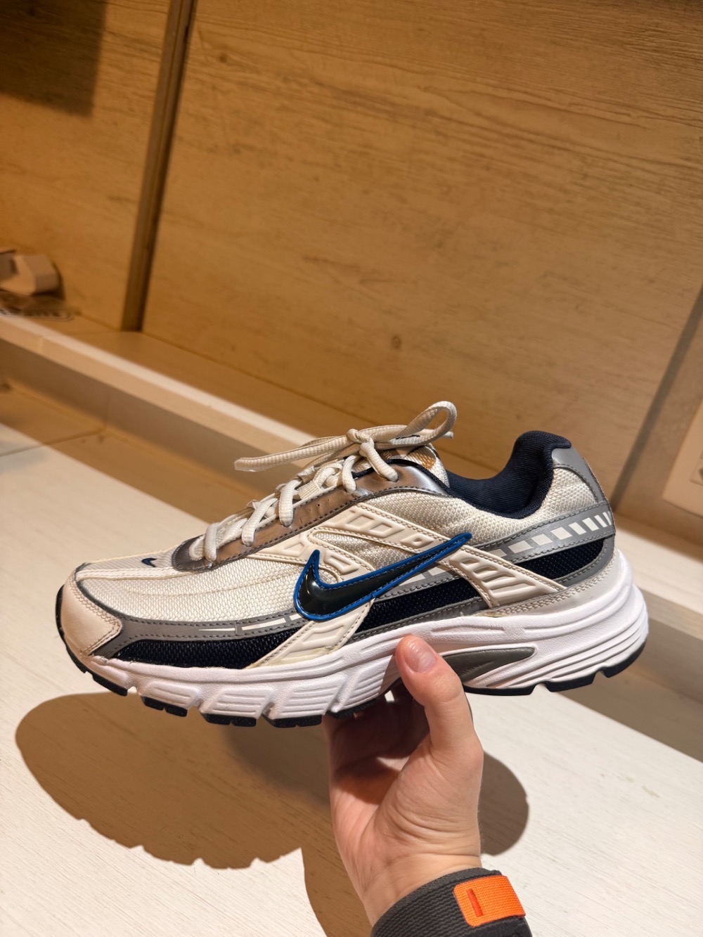 Nike Initiator White Obsidian Metallic Cool Grey