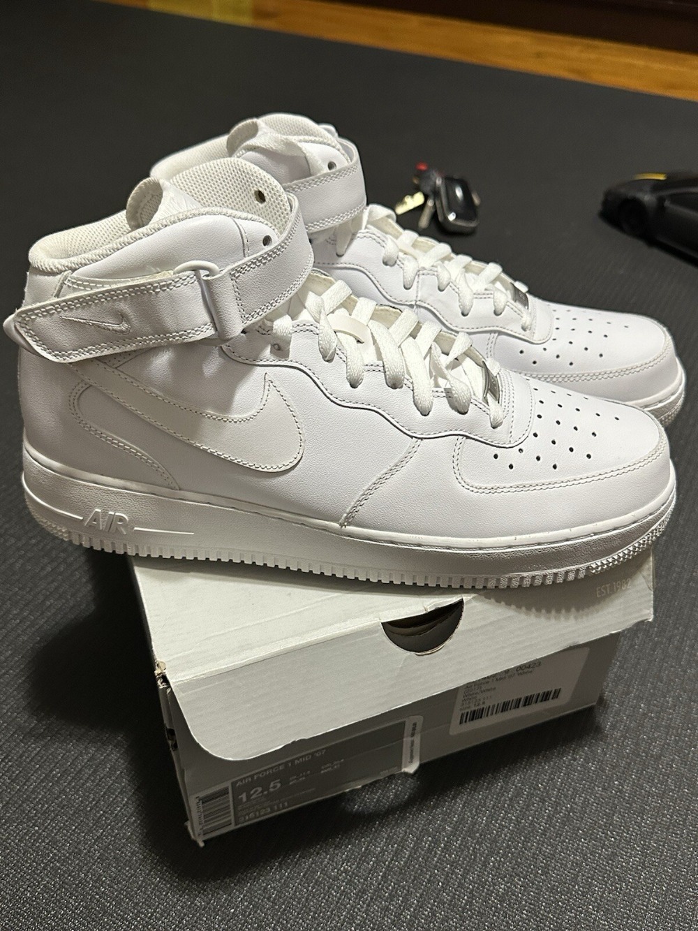 Nike Air Force 1 Mid White — 40.5, Novo