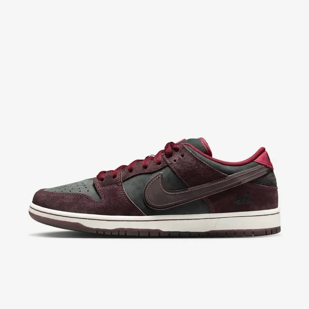 Riot Skateshop x Nike SB Dunk Low Pro Mahogany and Team Red — 39.5, Novo