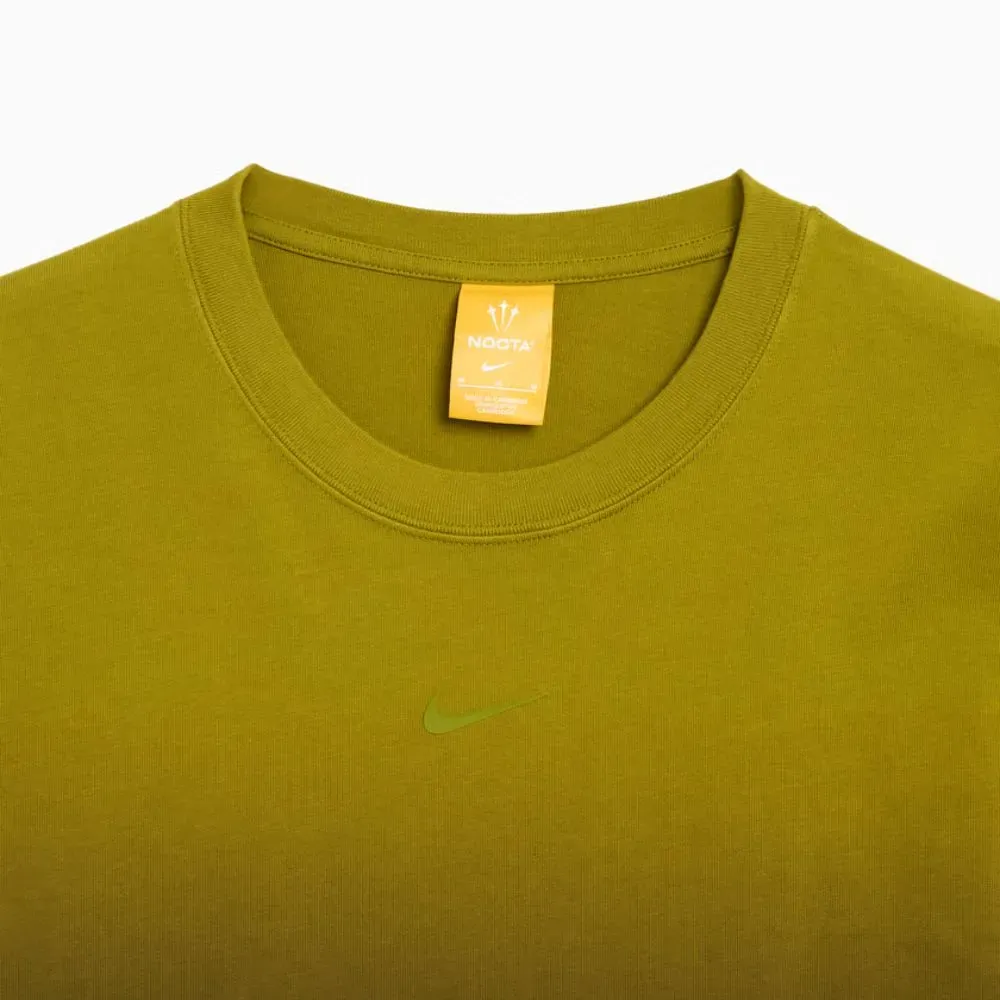 NOCTA x Nike Camiseta Moss Medium Olive foto 2
