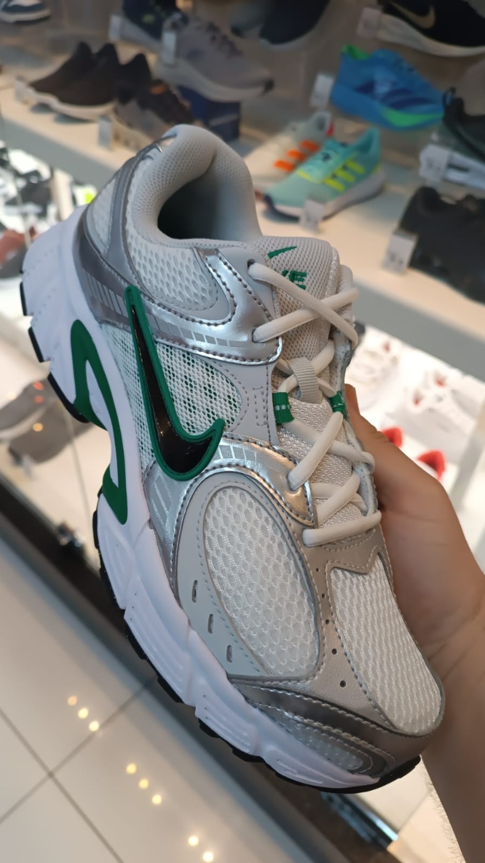 Nike V5 RNR White Malachite