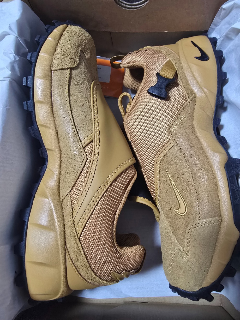 Nike ACG Phassad Wheat Black — 37 / 37.5 / 38 / 39.5 / 40.5 / 42 / 42.5, Novo