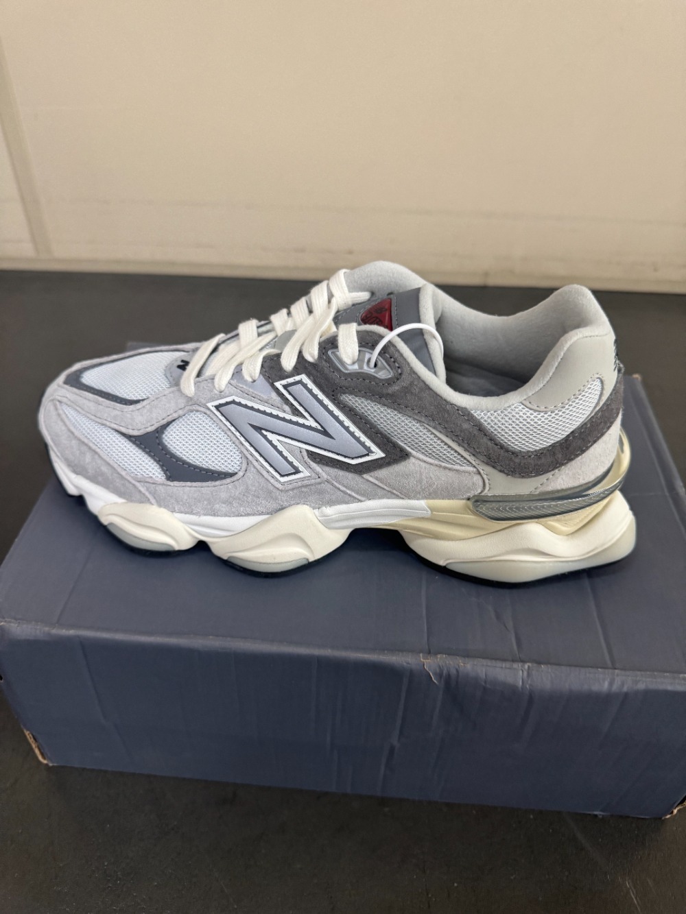 New Balance 9060 Sea Salt — 39.5, Novo