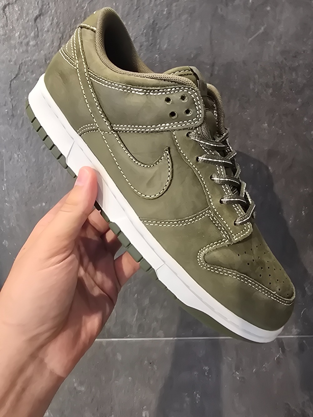 Nike Dunk Low Medium Olive Summit White — 37 / 37.5 / 38 / 39.5 / 42.5, Novo