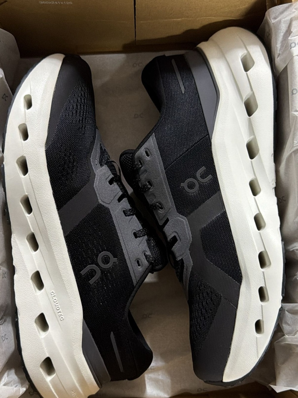 On Running Cloudrunner 3 Black Ivory — 39 / 40 / 41 / 42 / 43 / 44, Novo