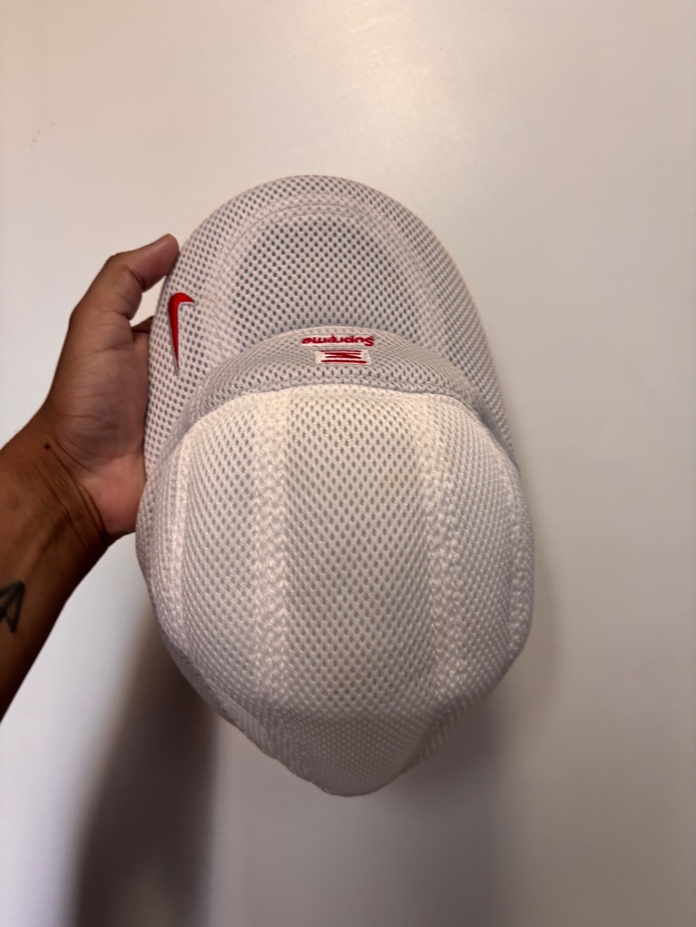 Nike x Supreme Boné Shox Running White — Único, Usado