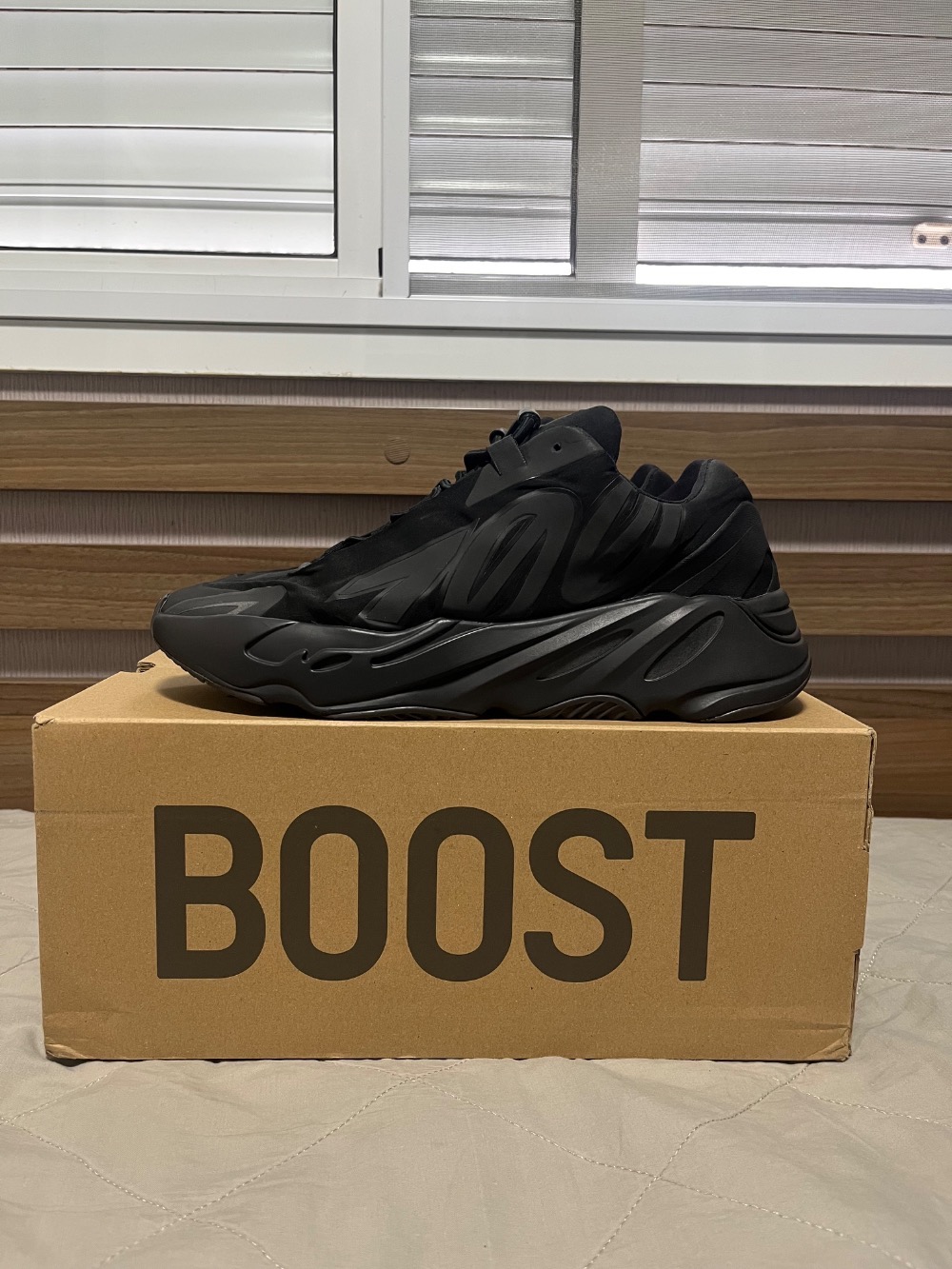 Yeezy Boost 700 MNVN Triple Black