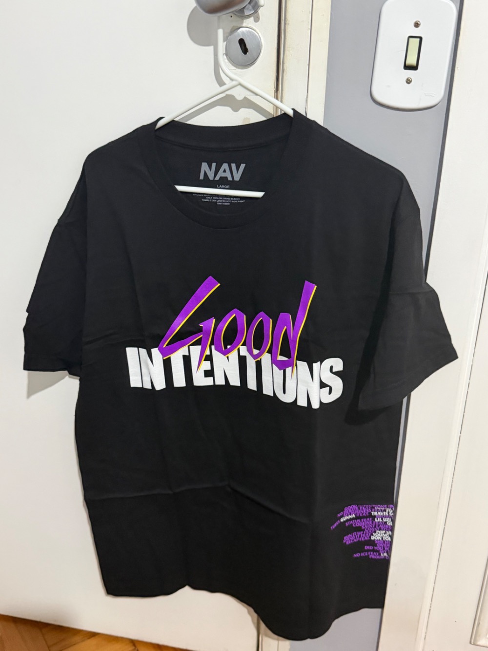 Nav x Vlone Camiseta Doves Black
