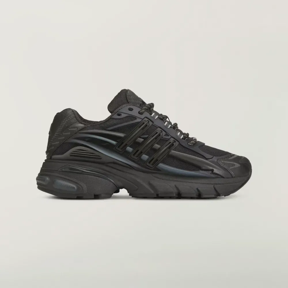 Pharrell Williams x adidas Adistar Jellyfish Triple Black - Droper