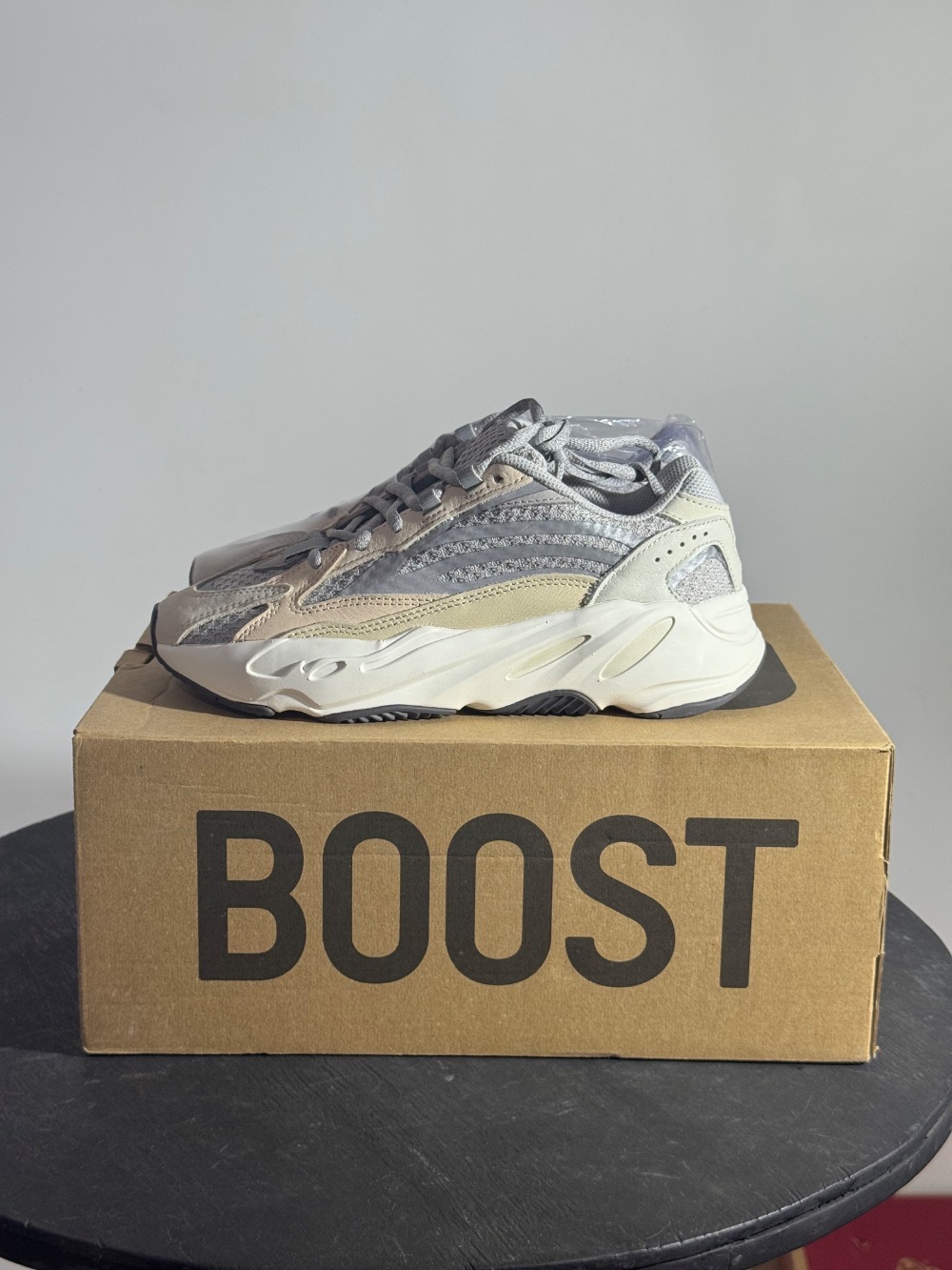 Yeezy Boost 700 v2 Cream