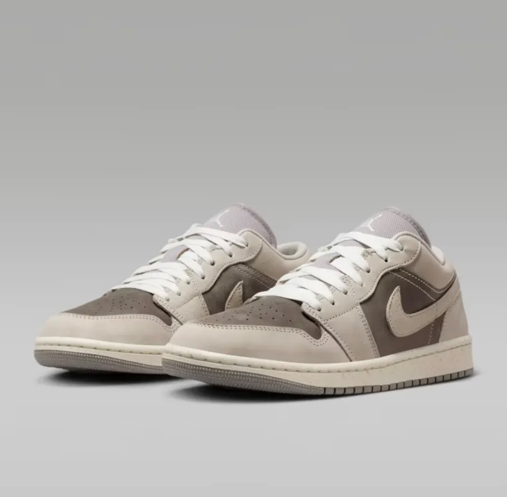 Air Jordan 1 Low SE Enigma Stone Pale Ivory Hemp Oatmeal — 35.5, Novo
