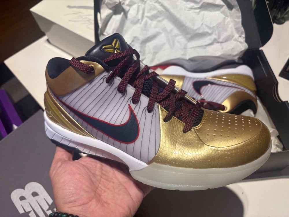 Nike Kobe 4 Protro Gold Medal