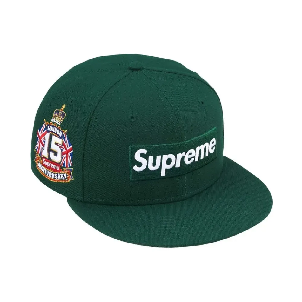 New Era x Supreme Boné Shop Box Logo London Dark Green SS26-W1