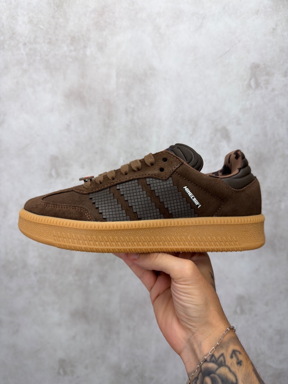 Minecraft x adidas Samba XLG GS Spider Dark Brown — 37, Novo