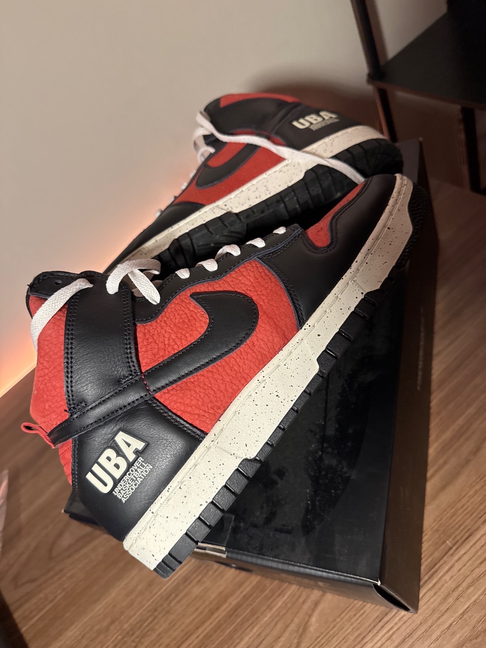 Undercover x Nike Dunk High 1985 Gym Red — 42.5, Usado