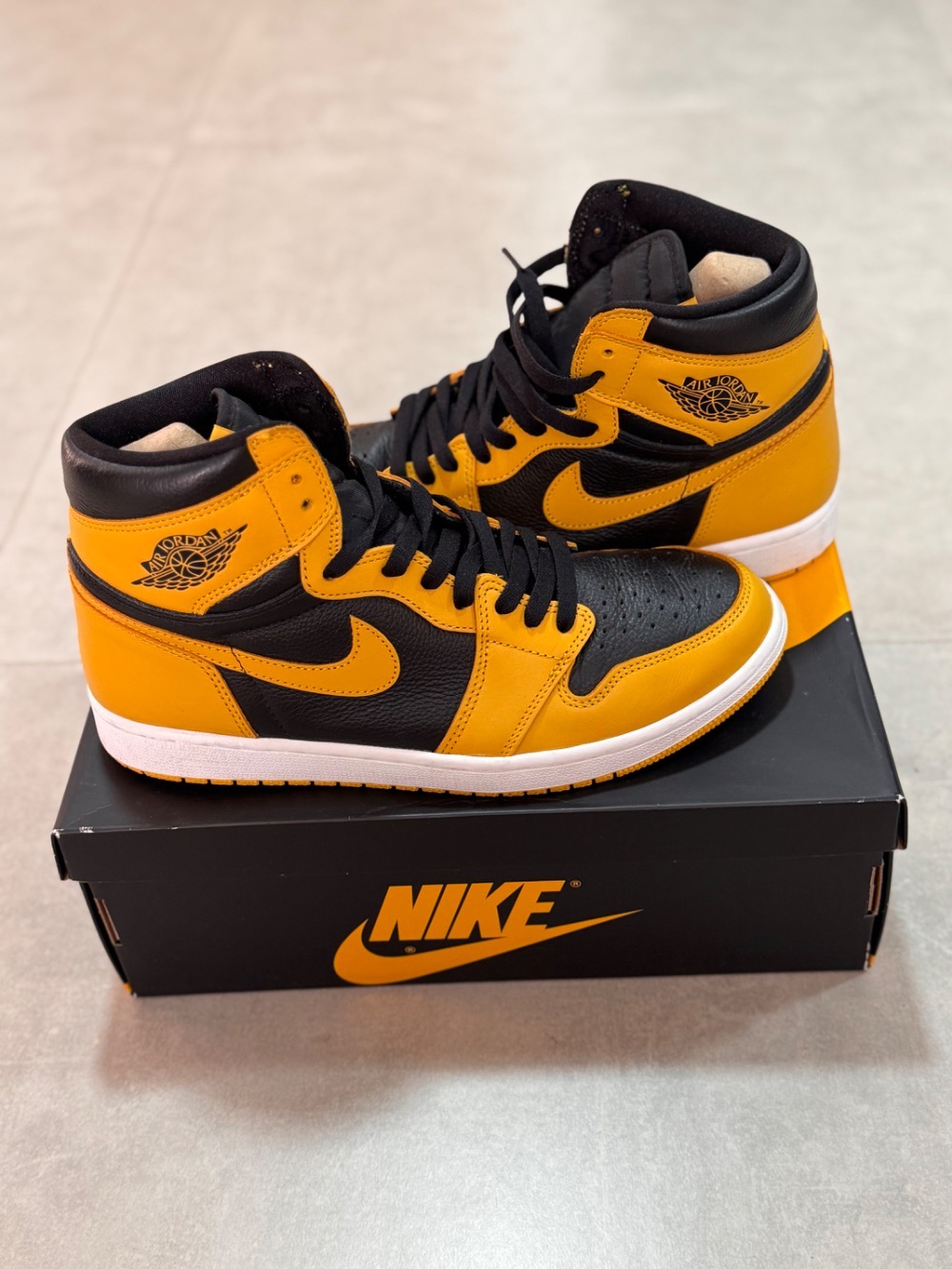 Air Jordan 1 High Pollen — 43, Usado