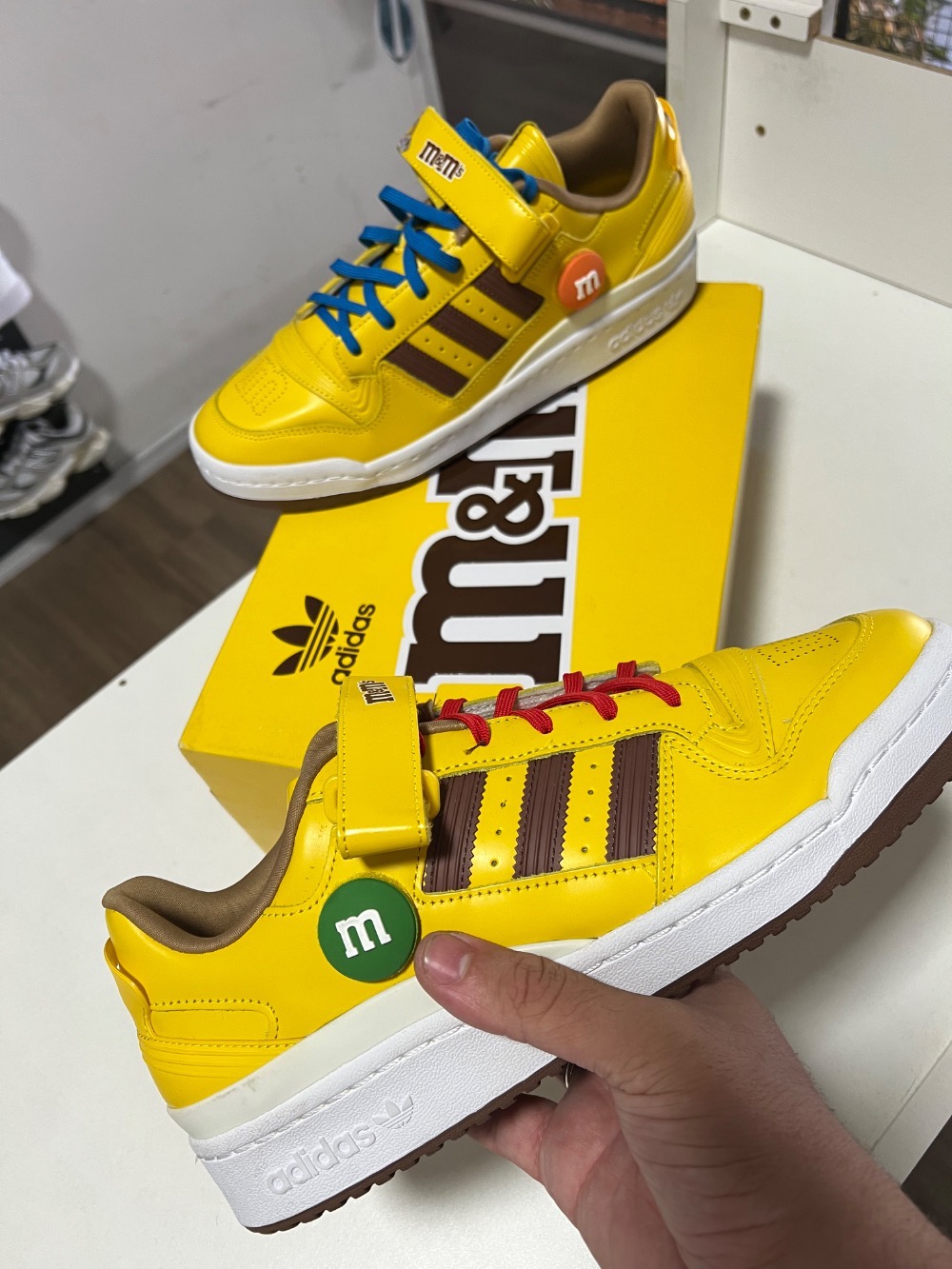 M&M's x adidas Forum Low Peanut — 42, Novo
