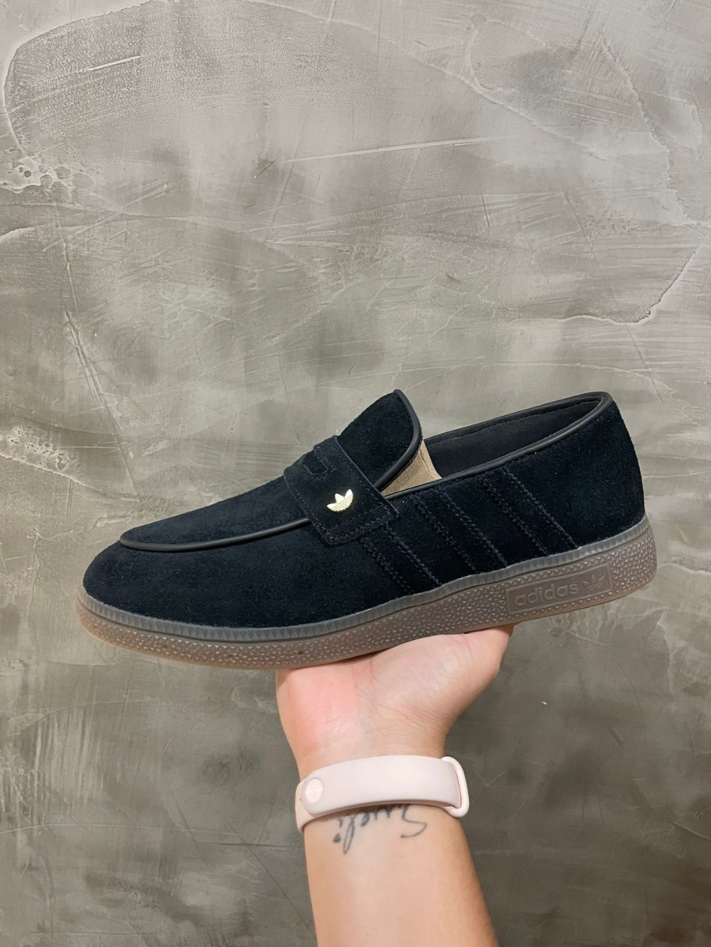 adidas Handball Spezial Loafer Black Gum — 44 / 43 / 42 / 41 / 40 / 39 / 38, Novo