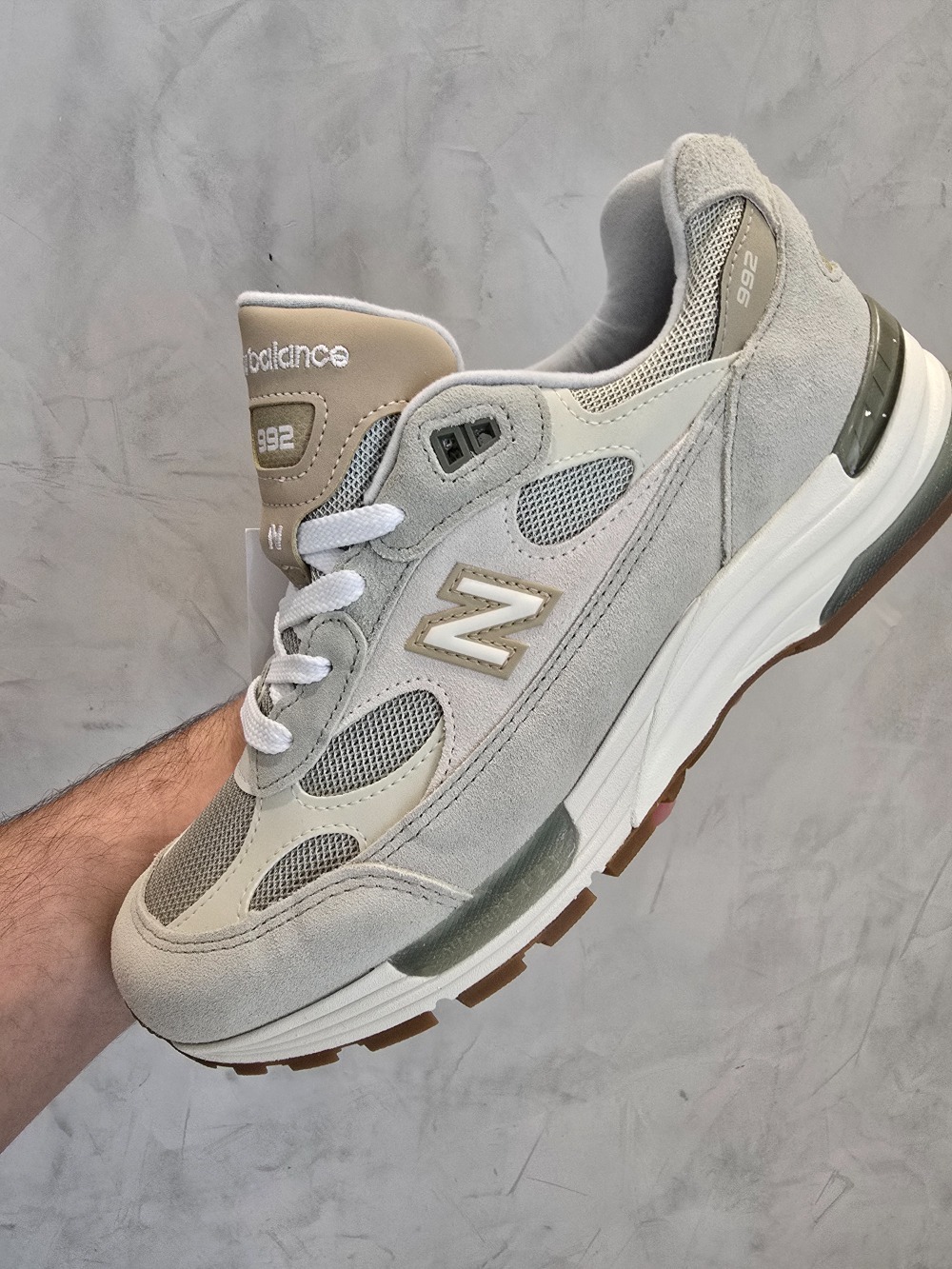 New Balance 992 Olivine — 38 / 39 / 40 / 41 / 42 / 43, Novo