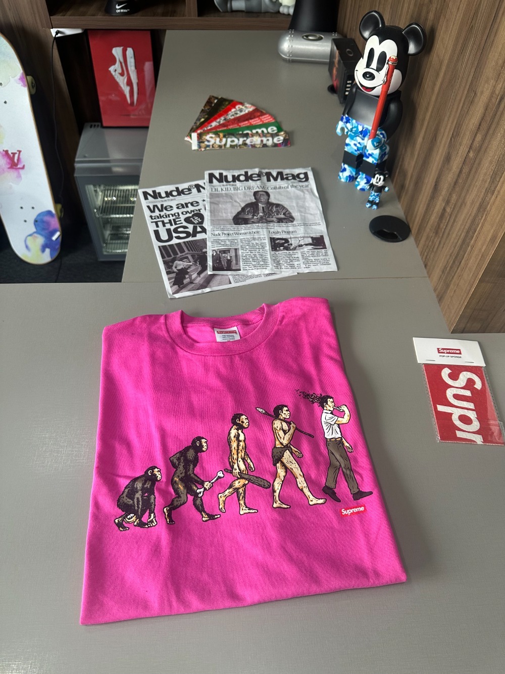 Camiseta Supreme Evolution Fuchsia SS26-W1 — M, Novo