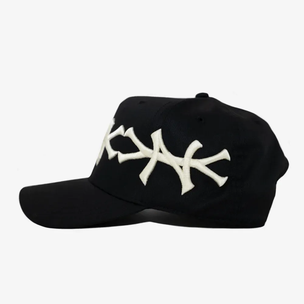 Imagem Boné oMA Studios NY Crown Curved Brim Black Cream