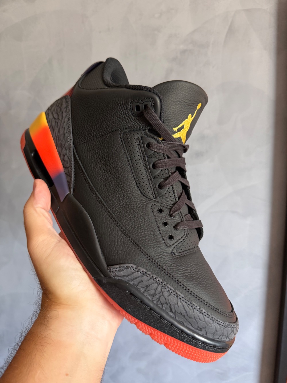 J Balvin x Air Jordan 3 Rio — 46, Usado