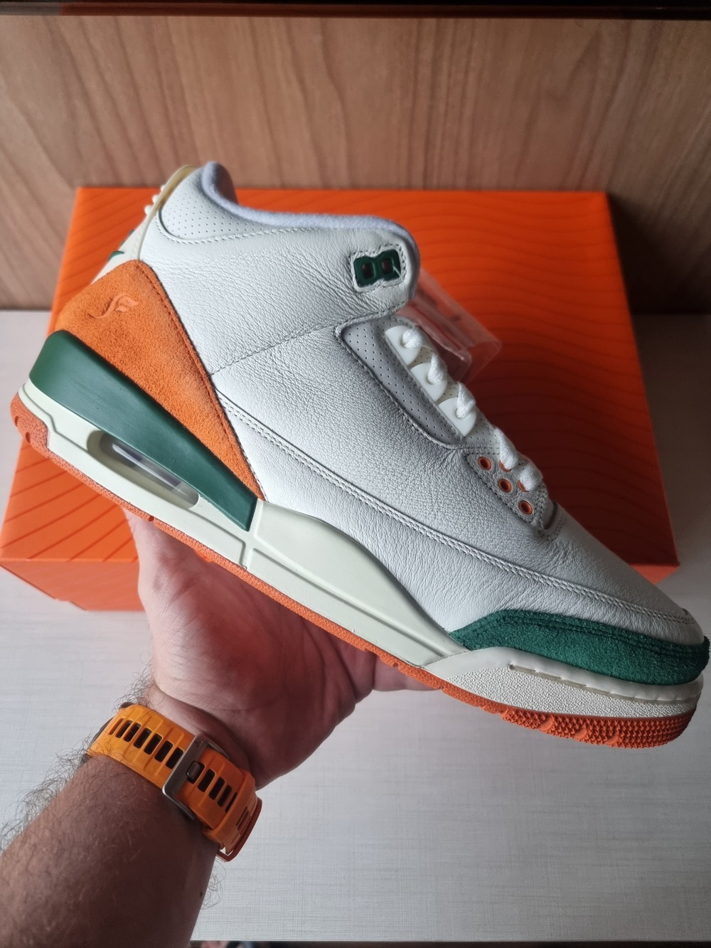 SoleFly x Air Jordan 3 Miami — 42, Novo