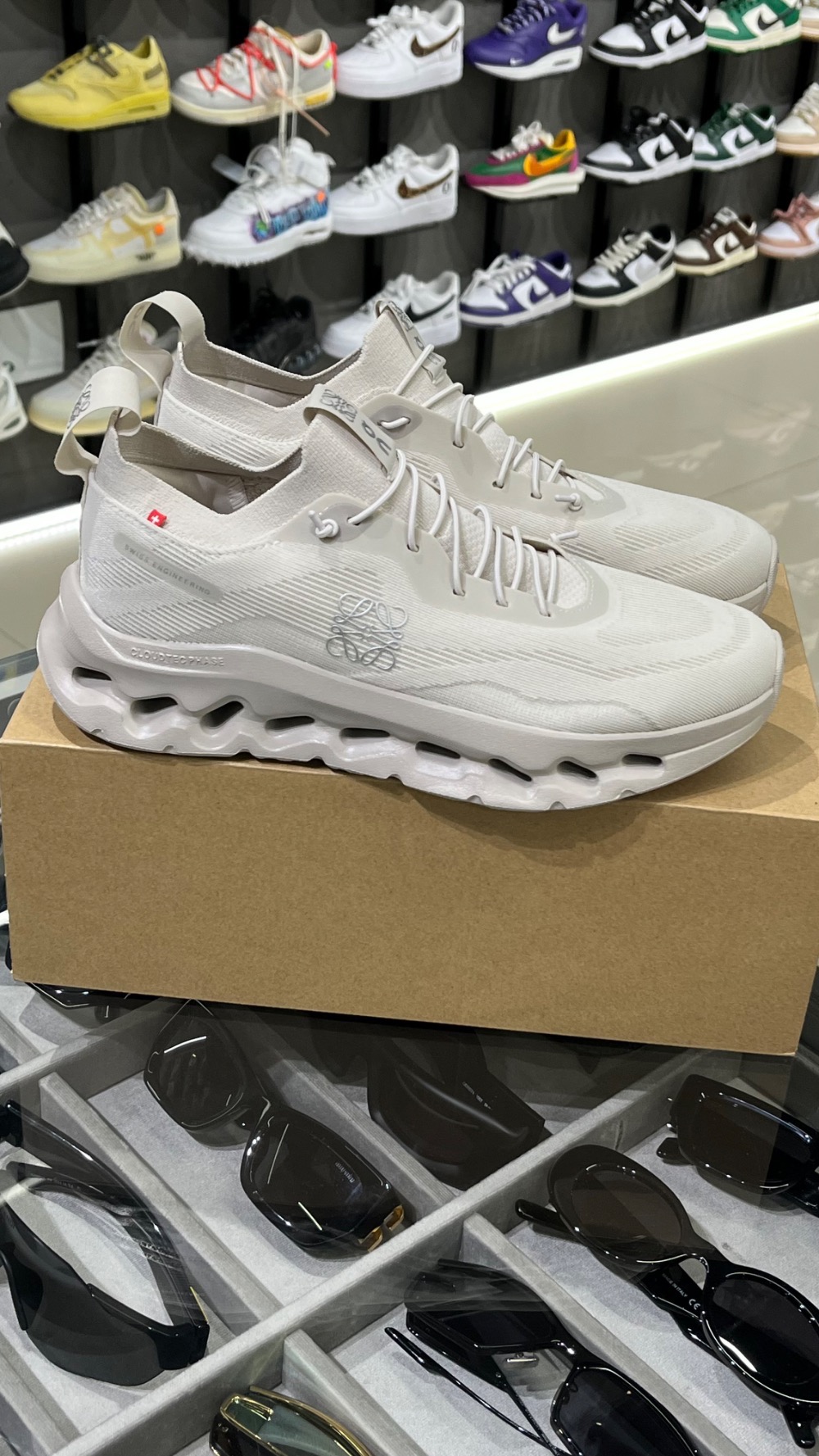 LOEWE x On Running Cloudtilt Sand — 39, Novo