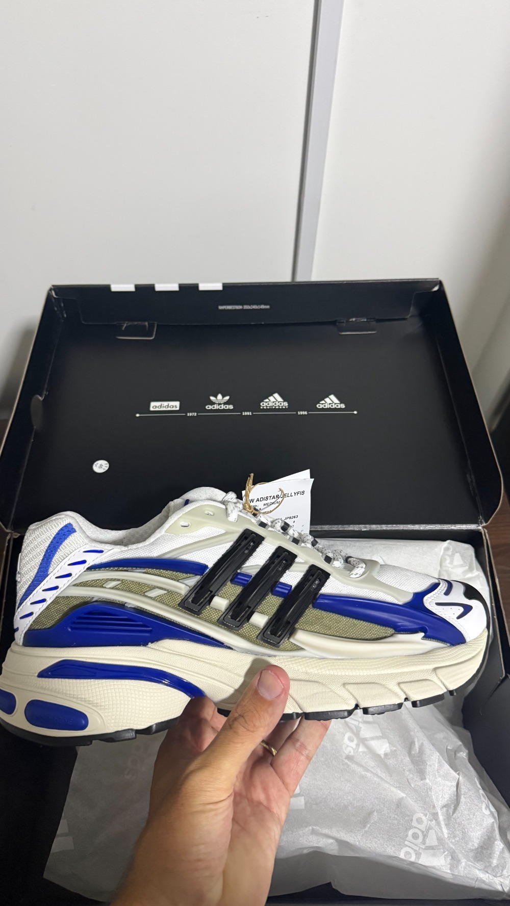 Pharrell Williams x adidas Adistar Jellyfish Focus Olive Core Black Royal — 41, Novo