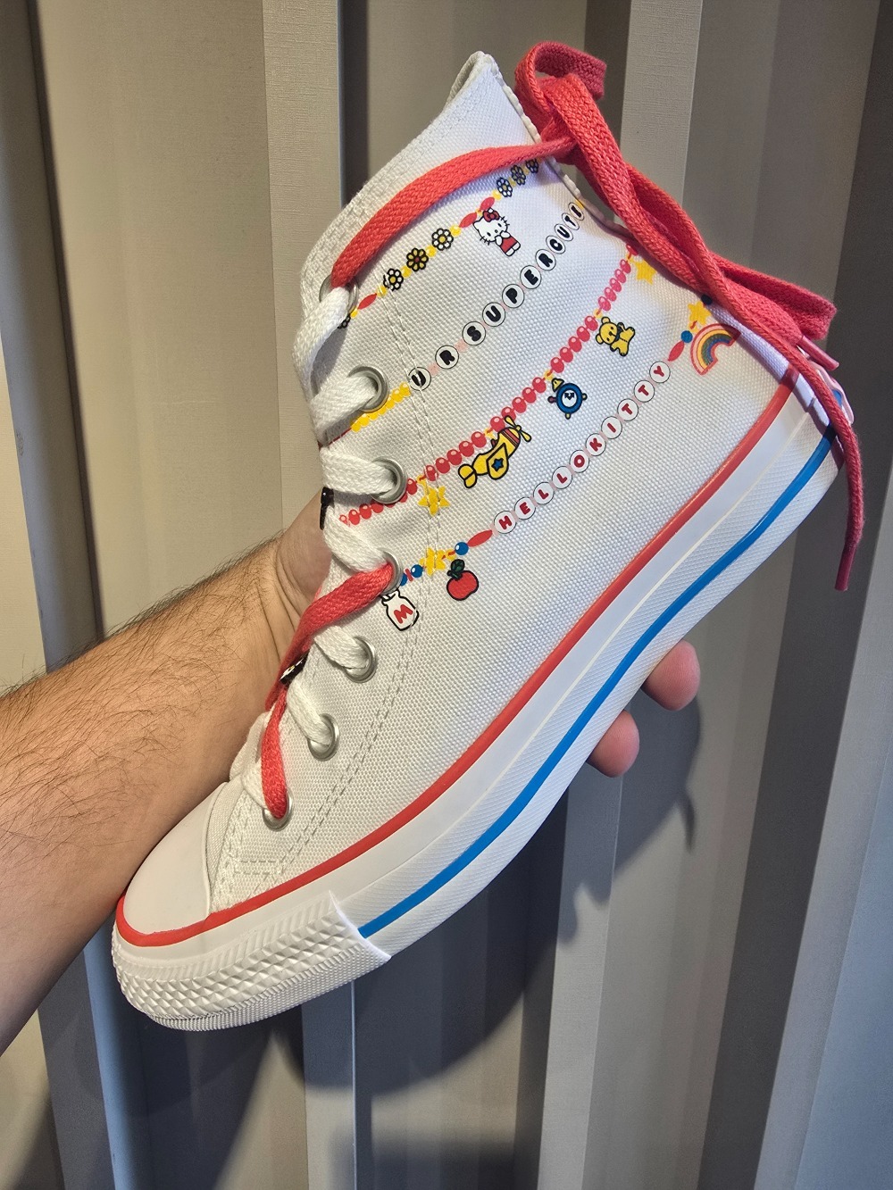 Hello Kitty x Converse Chuck Taylor All Star Charmed Cano Alto White