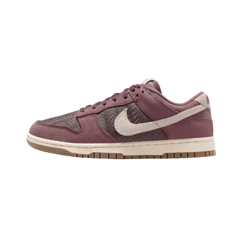 Nike Dunk Low Premium SE Woven Tattoo Feminino
