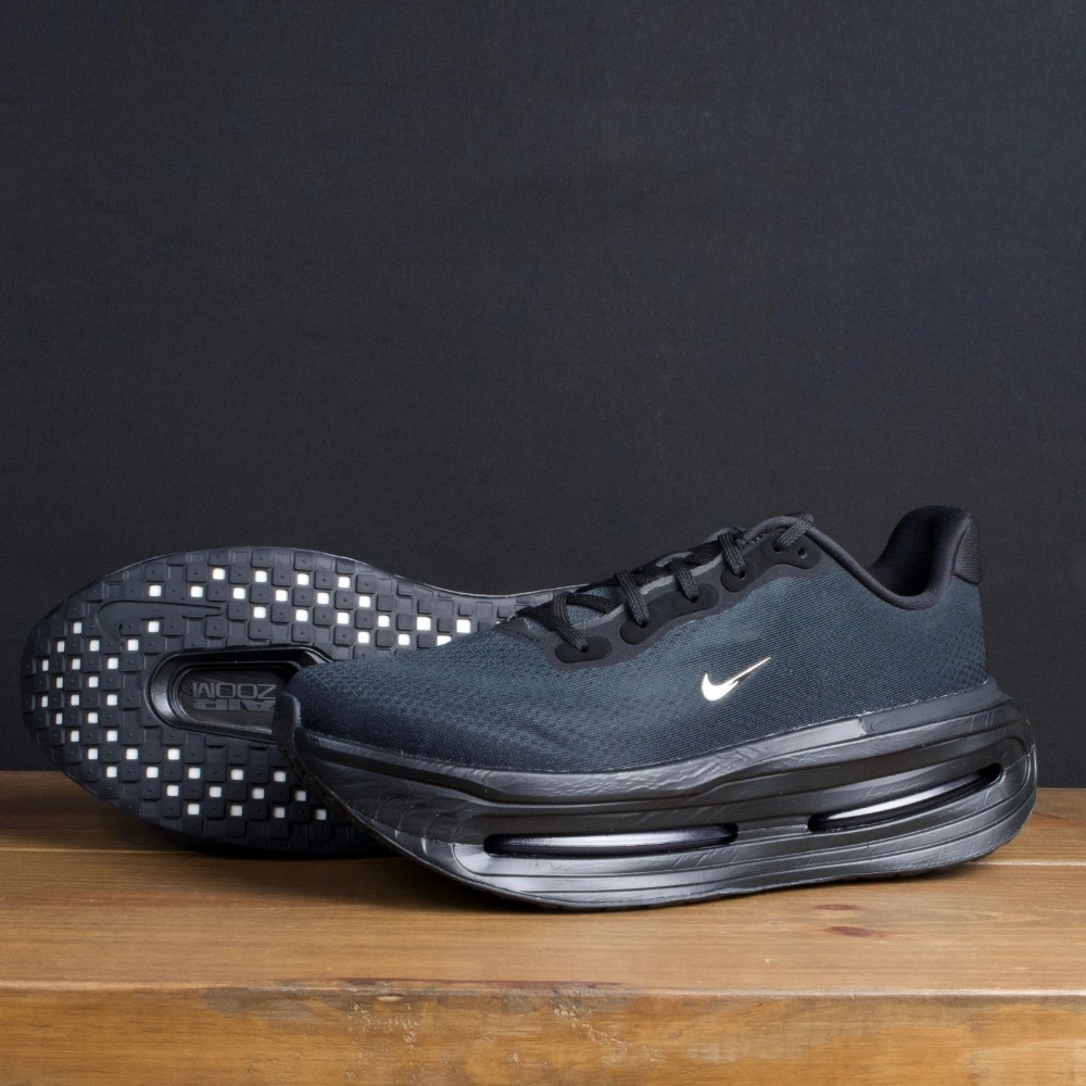 Nike Vomero Premium Black — 43.5, Novo