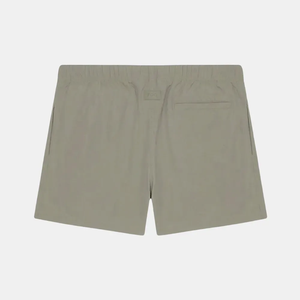 Bermuda Fear of God Essentials Nylon Running Short Dust foto 1