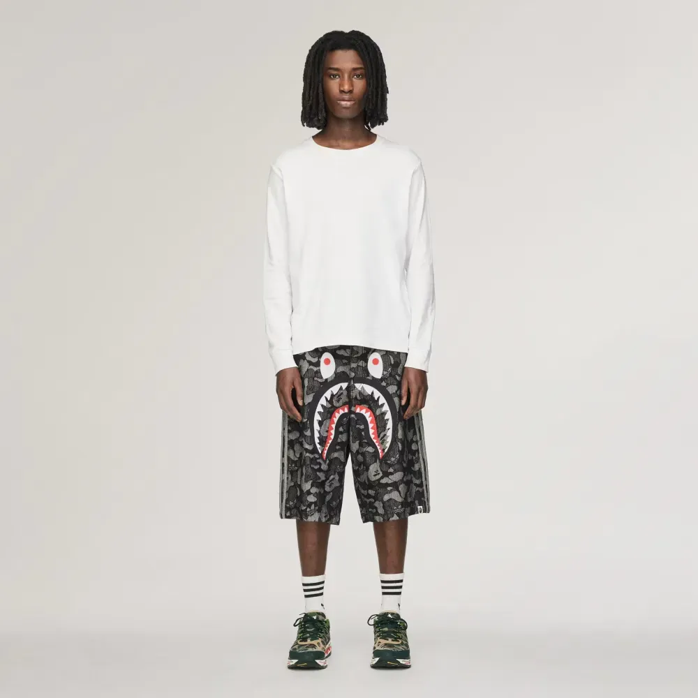 Imagem BAPE x adidas Jorts Shark Denim Black