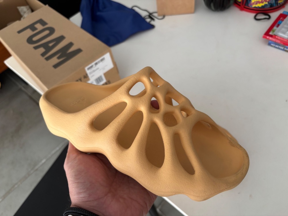 adidas Yeezy 450 Slide Cream — 40, Usado