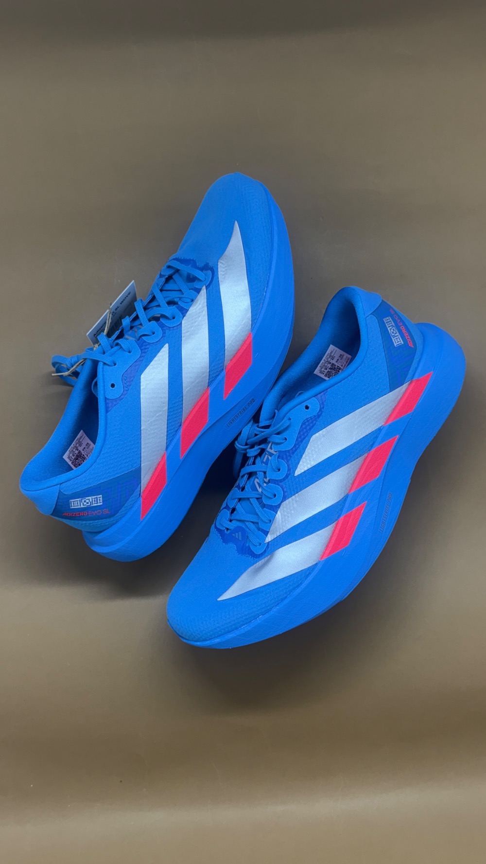 adidas Adizero EVO SL Solar Blue Silver Metallic Lucid Red — 43, Novo