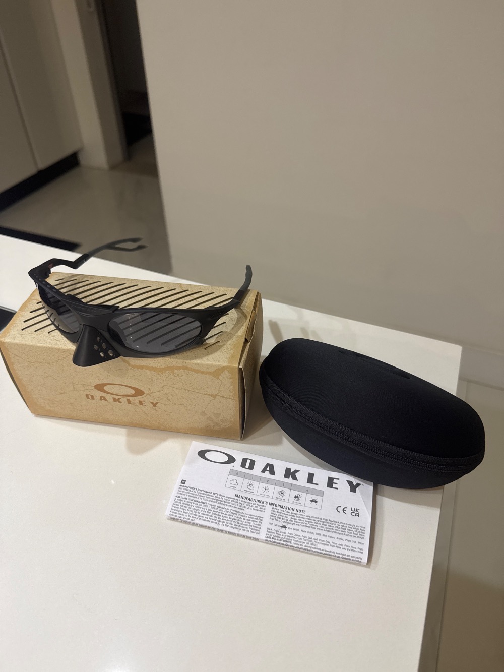 Óculos Oakley Plantaris SQ Prizm Grey Matte Black — Único, Usado