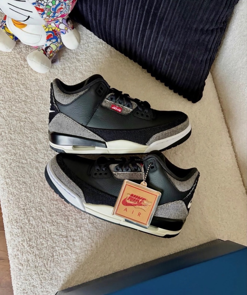 Levi's x Air Jordan 3 Black White — 40, Novo